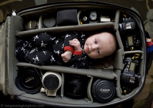 babyincamerabag